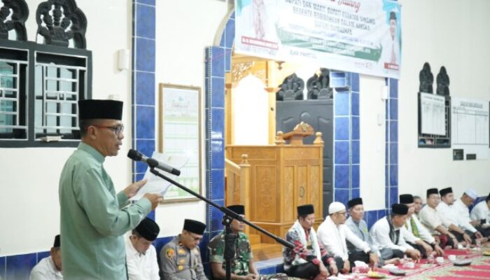 Camat Hevi Puji Pj Kades Geringging Jaya, Pemkab Diminta Bangun Pendopo