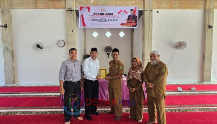Senator Abdul Hamid Ajak Siswa SMAN 1 Bangkinang Kota Jadikan Empat Pilar Kebangsaan Sebagai Pandangan Hidup Berbangsa dan Bernegara