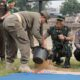 Bupati Kuansing Tanam Pohon Bersama Kapolda Riau, Danrem 031/WB dan Gubri Saat Apel Gelar Pasukan Operasi PETI Kuantan 2025