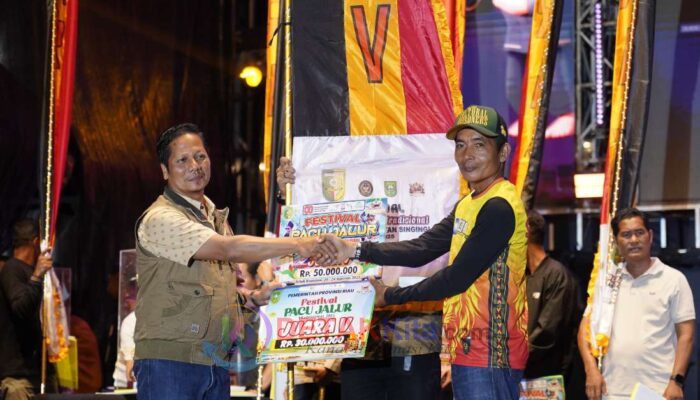 Bertabur Prestasi, Singa Ngarai Juara V Pacu Jalur dan Juara II Kajang Terbersih
