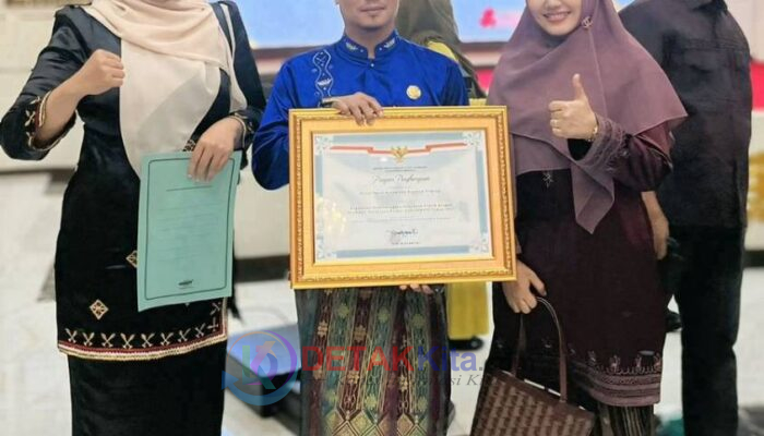 Pelayanan Publik Berkinerja Unggul, Wabup Muklisin Terima Penghargaan Bergengsi KemenPANRB