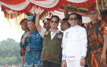 Wabup Muklisin Lepas Hilir Pertama Pacu Jalur, Ajak Masyarakat Lestarikan Budaya dan Tingkatkan Pariwisata