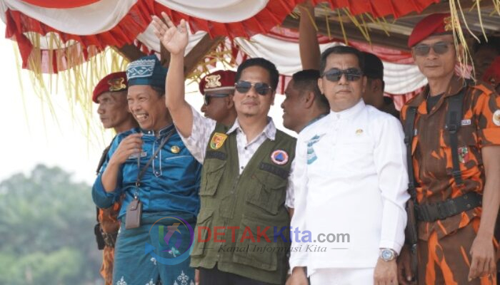 Wabup Muklisin Lepas Hilir Pertama Pacu Jalur, Ajak Masyarakat Lestarikan Budaya dan Tingkatkan Pariwisata