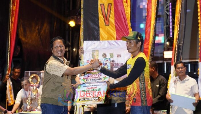 Kapolsek Benai Ipda Hainur Rasyid – Ketua Fraksi Gerindra Dasver Librian Vea Guyur Apresiasi dan Bonus untuk Singa Ngarai