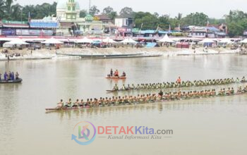Tim Raga Bhayangkara Polda Riau Raih Juara Kategori Eksibisi Pacu Jalur Nasional 2025 di Kuansing