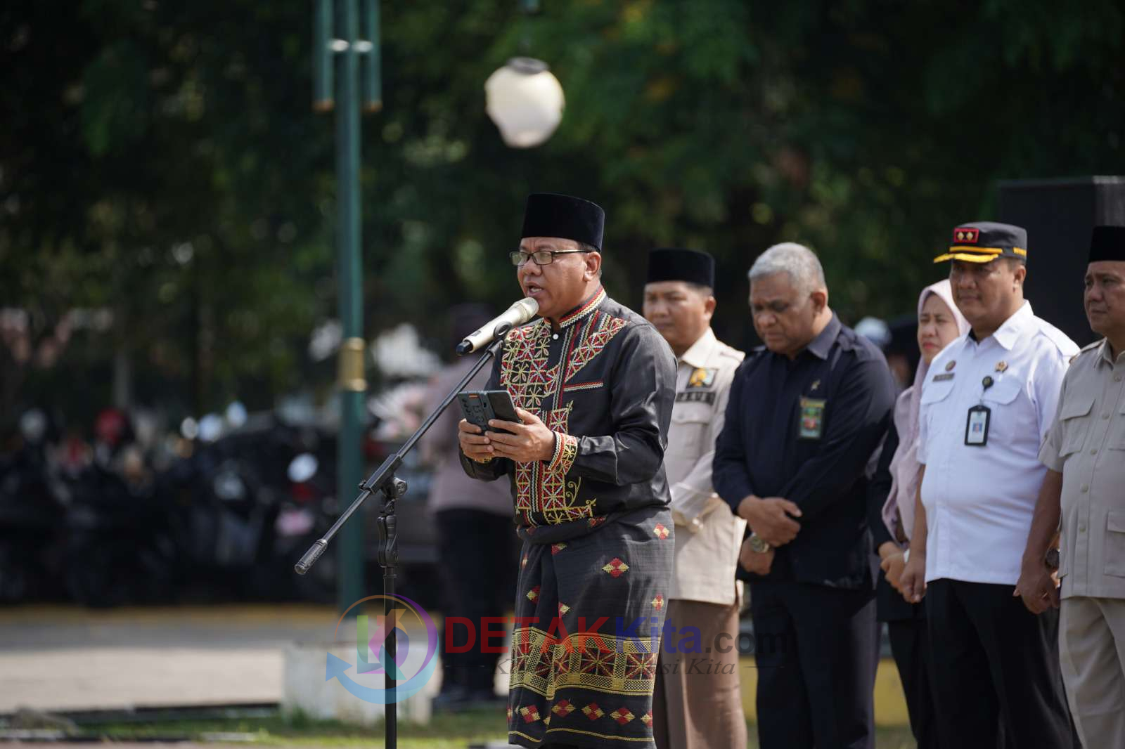 Lapangan Limuno Berguncang! Ribuan Peserta Ikut Deklarasi Damai Dipimpin Bupati Suhardiman Amby