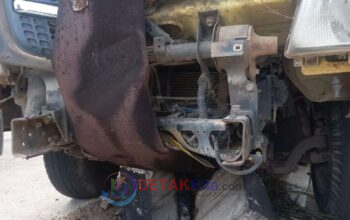 Colt Diesel Tabrak Tiang PLN di Simpang Merbau Kari, Listrik di Sejumlah Wilayah Kuansing Drop