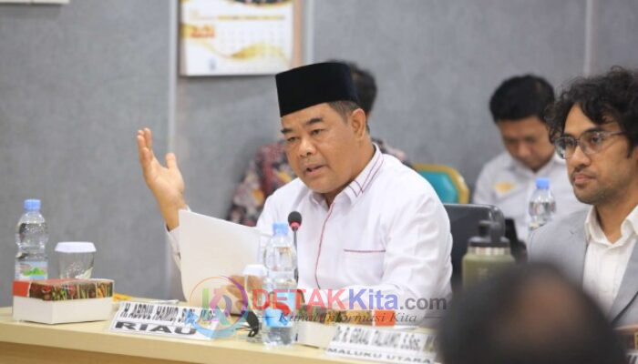 Senator Abdul Hamid Bongkar Ironi: Kelapa Riau Kuasai Dunia, Harga Petani Tak Berdaya