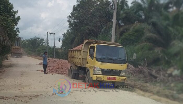 Jalan Sukaraja – Hulu Teso Ditinggikan, Senyum Warga Eks Trans Merekah