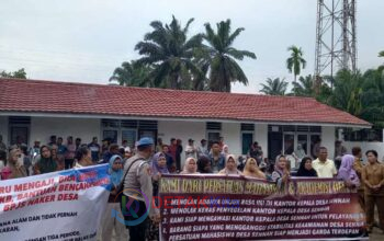 Kades Sennah Diduga Tilap Dana Desa Rp Miliaran, Ratusan Warga Ngamuk Turun ke Jalan!
