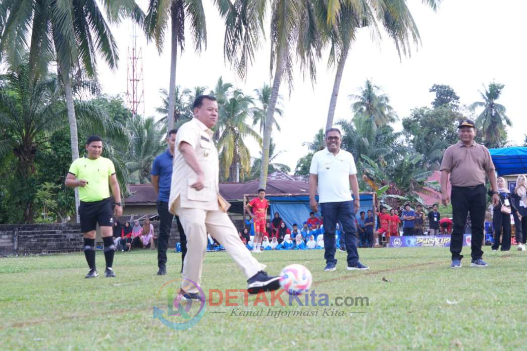 Tendangan Perdana Datuk Panglimo Dalam Panaskan Lapangan! PSKS Cup 2025 Resmi Bergulir Penuh Semangat