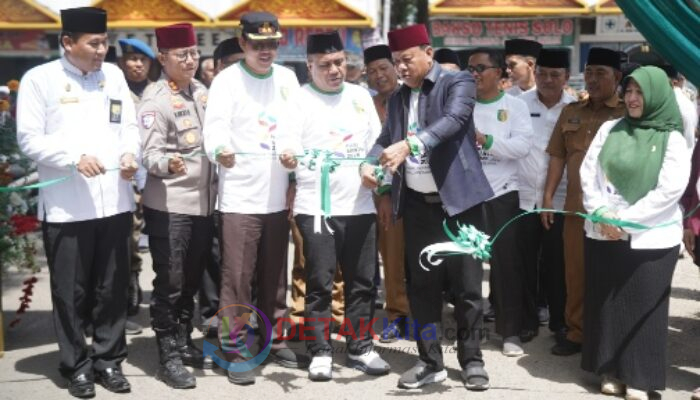 Bupati Suhardiman Resmi Buka Pesantren Expo Santri dan Pentas Seni Santri Provinsi Riau 2025