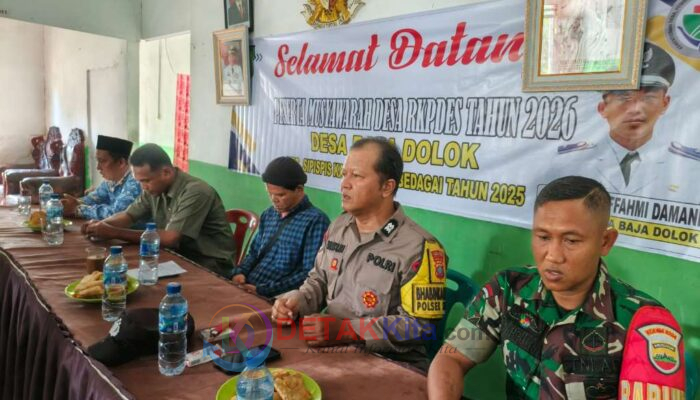 Bhabinkamtibmas Polsek Sipispis Hadiri Musdes Rancang RKPDes 2026 di Baja Dolok