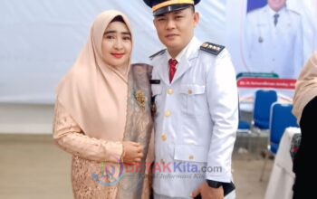 Bupati Suhardiman Terkesima: Papan Bunga Membanjiri Pendopo, Eka Putra Resmi Jabat Camat Kuantan Tengah