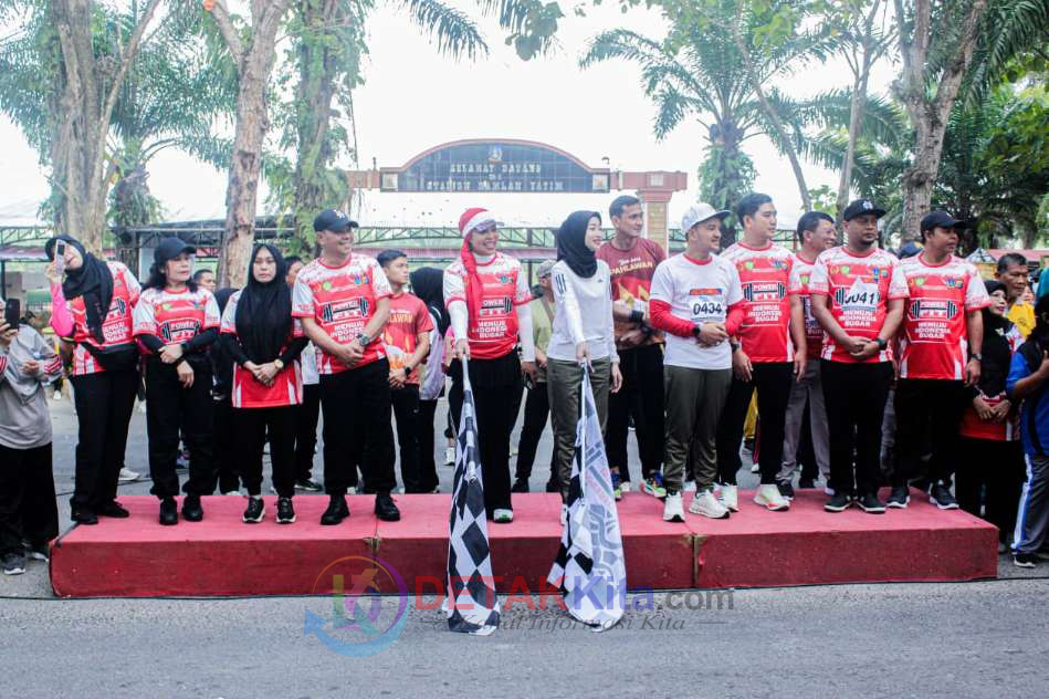 Semarak Hari Pahlawan, Polres dan Pemko Tebing Tinggi Gaungkan Semangat Kepahlawanan Lewat Fun Run dan Senam Sehat
