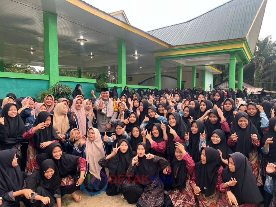 Kapolres AKBP Choky Berbaur Akrab dengan Para Santri, Kunjungan Silaturahmi Polda Sumut Disambut Hangat