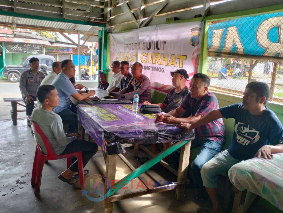 Kapolsek Padang Hilir Turun ke Jalan Cemara: Jumat Curhat Jadi Ruang Aspirasi Warga, Situasi Kondusif Tetap Jadi Prioritas