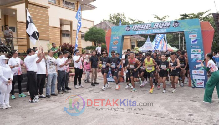 Bupati Suhardiman —Ketika Teluk Kuantan Berlari: Kisah 700 Warga Menyulam Harapan Sehat di RSUD Run 2025