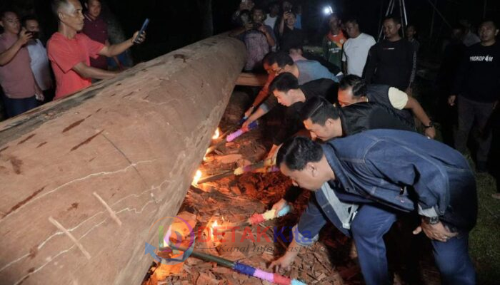 Bupati Suhardiman Melayur Jalur di Ujung Negeri: Ketika Api Obor Menghidupkan Marwah Kuansing yang Tak Pernah Padam