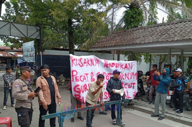 GPMI Geruduk SMKN 1 Percut Sei Tuan, Dugaan Pelecehan Seksual dan Pungli Oknum Guru Menguak