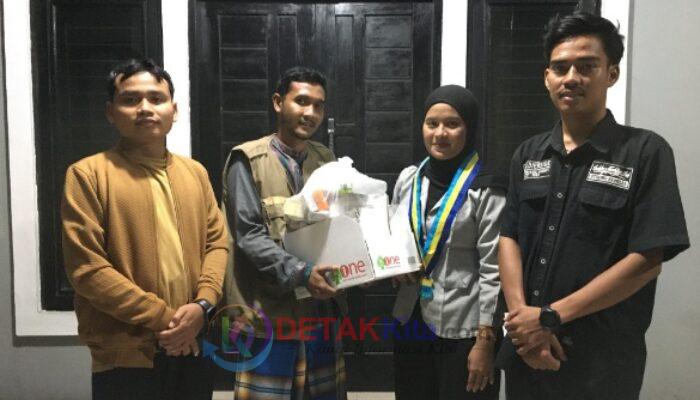 Peduli Korban Banjir Aceh Tamiang, KOPRI PMII FSH UINSU Salurkan Bantuan Obat-Obatan