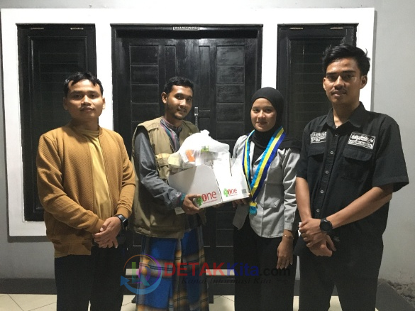 Peduli Korban Banjir Aceh Tamiang, KOPRI PMII FSH UINSU Salurkan Bantuan Obat-Obatan