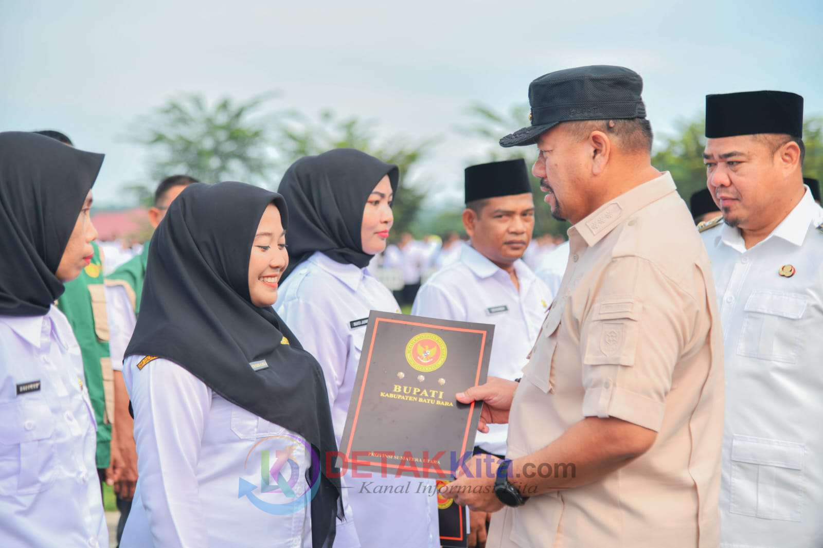 Bupati Baharuddin Serahkan 2.399 SK PPPK, Tegaskan Disiplin ASN dan Targetkan Kinerja OPD Lebih Tajam di 2025