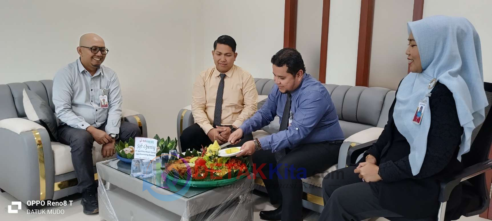 Potong Tumpeng, Alfikri Djamil Tegaskan BRK Syariah Hadir Lebih Dekat untuk Warga Kuansing