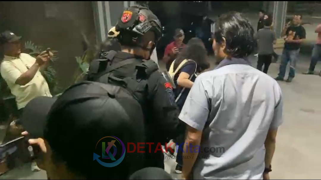 KPK Satroni Kantor Bupati Inhu, Ade Agus Hartanto: Cuma Silaturahmi