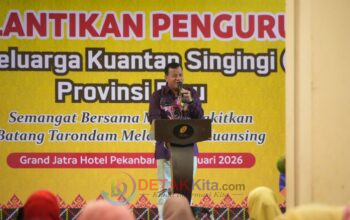 Suhardiman Amby Tegaskan: Kuansing Tak Akan Maju Jika Warganya Diam! Pacu Jalur Bukti Kekuatan Kolektif