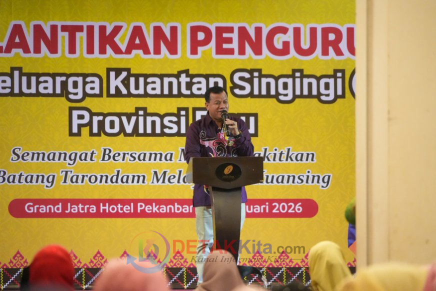 Suhardiman Amby Tegaskan: Kuansing Tak Akan Maju Jika Warganya Diam! Pacu Jalur Bukti Kekuatan Kolektif