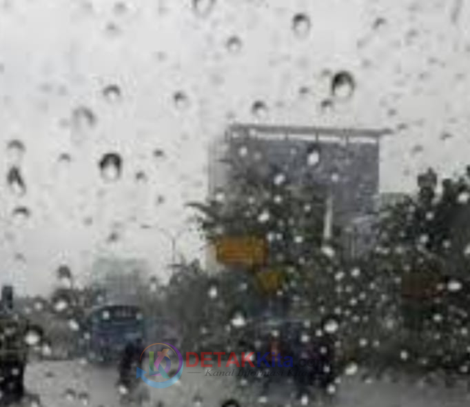 Riau Siaga! Hujan Lebat Disertai Petir dan Angin Kencang Menggila—Warga Diminta Waspada Hingga Malam Nanti