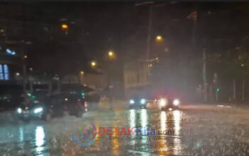 UPDATE! Hujan Lebat Disertai Petir Masih Menggila di Riau, Meluas hingga Kuansing – Waspada Sampai Pukul 22.00 WIB UPDATE! Hujan Lebat Disertai Petir Masih Menggila di Riau, Meluas hingga Kuansing – Waspada Sampai Pukul 22.00 WIB