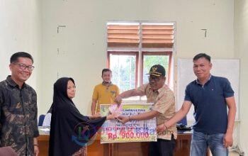 Momen Haru Jelang Lebaran — 20 Warga Siberakun Terima BLT-DD! Camat dan Pj Kades: Gunakan untuk Kebutuhan Ramadhan