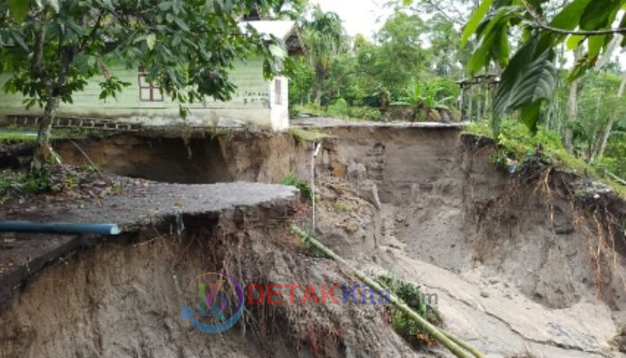 Bau Penyimpangan Bantuan Bencana di Aceh! Prof Sutan Nasomal Desak Gubernur Bongkar Dana Huntara dan Bantuan Rp8 Juta di Bener Meriah