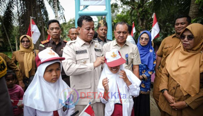 Haru Pecah! Jembatan Merah Putih Presisi Muara Petai Resmi Dibuka—Akses Terisolir Kini Terhubung—Warga Menangis Bahagia