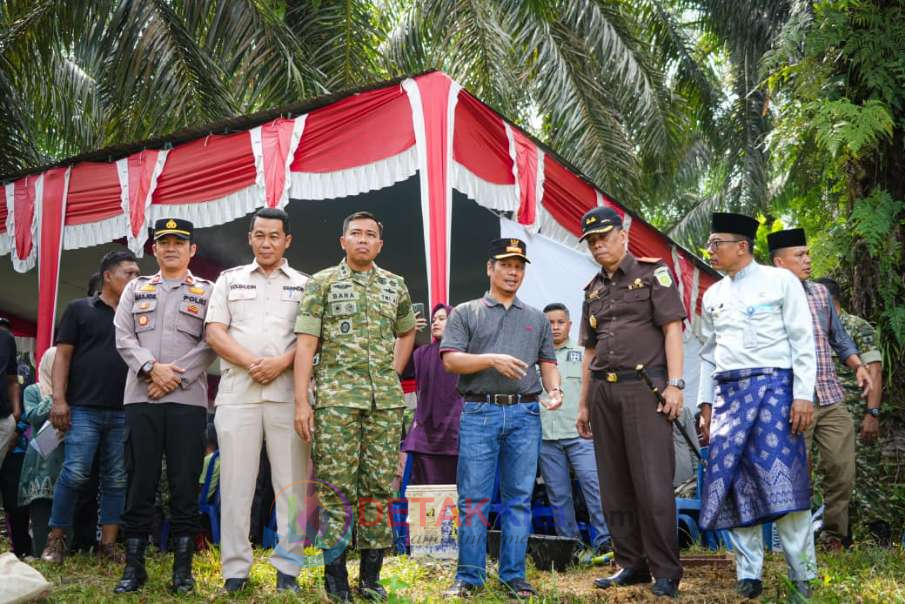 “Akhirnya Tembus!” Jembatan Garuda Sukaraja Dibangun — TNI Turun Tangan dan Warga Tak Lagi Terisolasi Saat Banjir