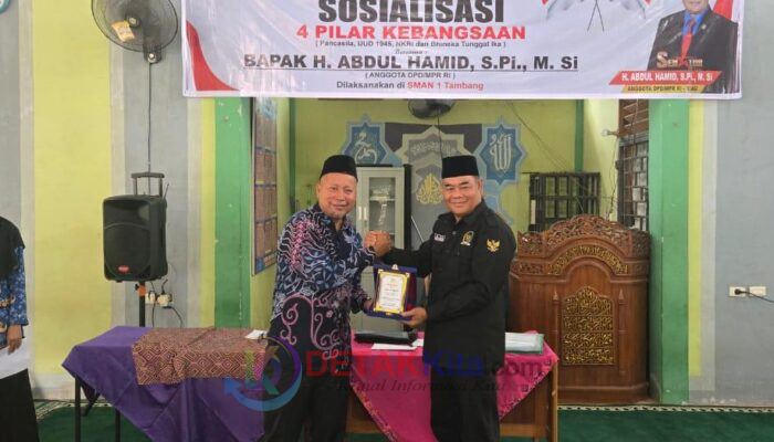Gedor Semangat Pelajar! Senator Abdul Hamid Suntik Nilai Kebangsaan di SMA N 1 Tambang — Ingatkan Ancaman Serius NKRI