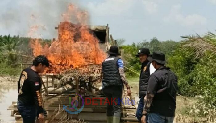 Polsek Benai Bakar Rakit Dompeng PETI di Gunung Kesiangan — Kapolsek: Tidak Ada Ruang bagi Penambang Ilegal!