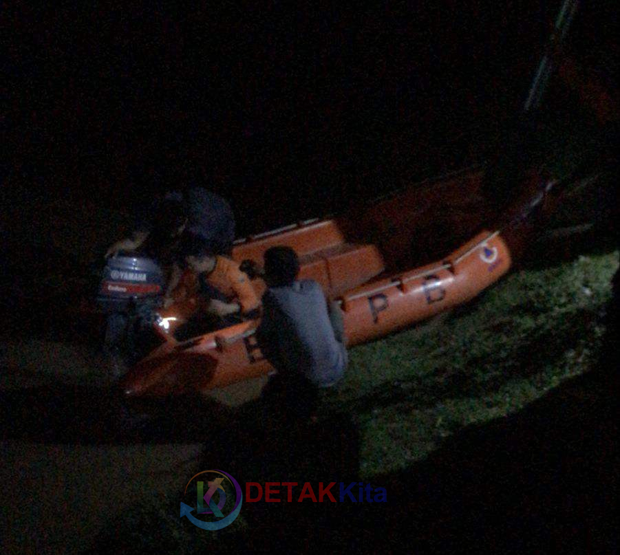 Detik-Detik Bocah 4 Tahunan Hanyut di Sungai Kuantan: Sandal Jadi Saksi — Rayendra Hilang Tanpa Jejak!