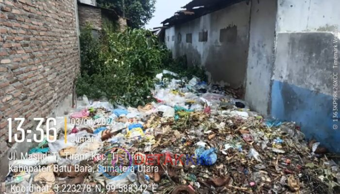 Parit Dibiarkan Membusuk — Warga Tanjung Tiram Murka: Bau Menyengat—Rumah Terendam—Kinerja Dipertanyakan!