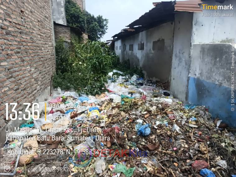 Parit Dibiarkan Membusuk — Warga Tanjung Tiram Murka: Bau Menyengat—Rumah Terendam—Kinerja Dipertanyakan!