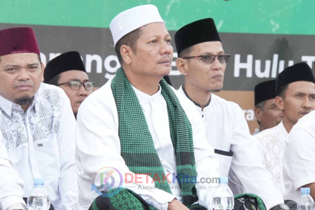 Ribuan Jemaah Tumpah di Hulu Teso! UAS Guncang Safari Dakwah — Wabup Muklisin: Ini Pelita Kehidupan!