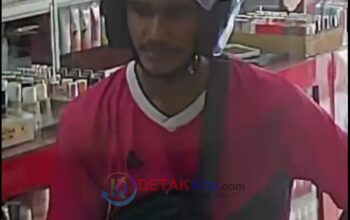 TRANSFER ABAL-ABAL TERBONGKAR! Pria Helm Hitam Nyaris Tipu Toko Haya Beauty Pakai Bukti Editan—Aksi Kabur Bikin Geram