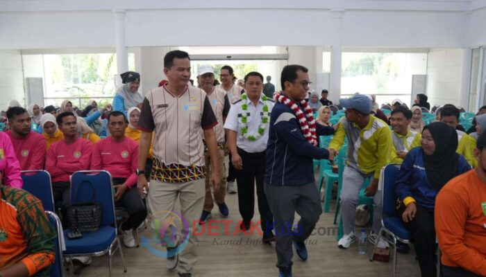 Hardiknas 2026 Meledak di Kuansing! 15 Kecamatan Adu Kompak di Lomba Senam Narosa—Sekda Tegas: Ini Bukan Sekadar Lomba—Tapi Gerakan Pendidikan!