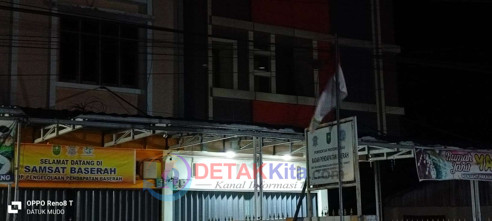 BENDERA MERAH PUTIH DIABAIKAN! Berkibar 24 Jam di Kantor Samsat Baserah — Warga Murka: Ini Pelecehan Simbol Negara!