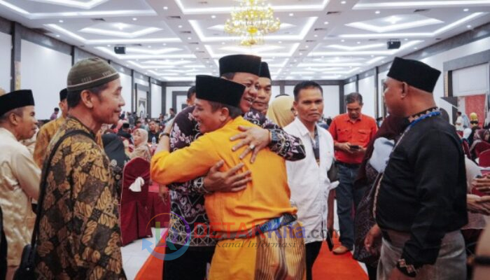 Ribuan Warga Kuansing Tumpah di Batam! Bupati Suhardiman Disambut Bak Tokoh Besar—IWAKUSI Resmi Dilantik — Silaturahmi Meledak Penuh Harapan!