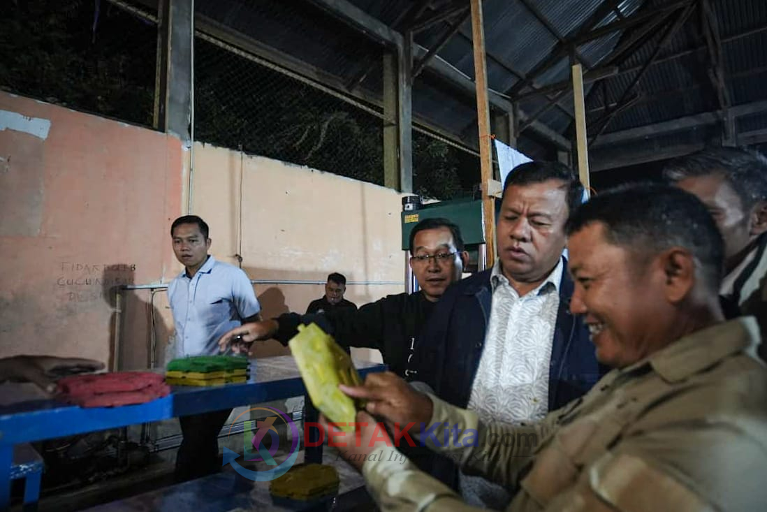 Dulu Diragukan—Kini Jadi Harapan! Pabrik Hilirisasi Karet Perdana di Riau Resmi Berjalan — Petani Kuansing Siap Nikmati Lonjakan Harga!