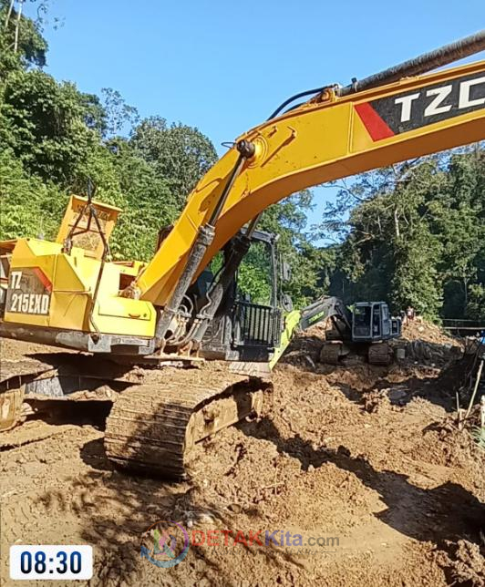 PETI Menggila di Pasaman! Excavator Bebas Mengeruk Sungai—Kini Muncul Dugaan Penimbunan BBM Subsidi di Lokasi Tambang—Publik Desak Kapolres Dicopot