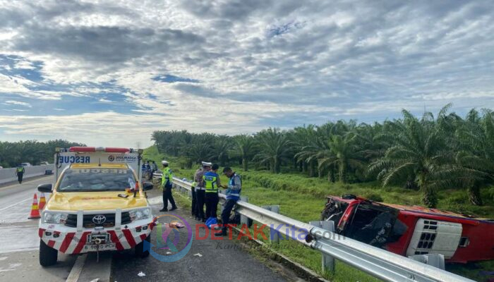 Bus Halmahera Terguling di Tol MKTT—4 Tewas dan 19 Luka-Luka